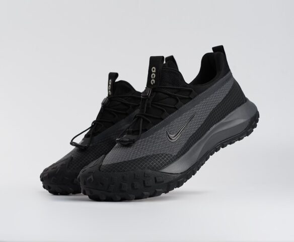 Nike ACG Mountain Fly Low black Nike ACG Mountain Fly Low black