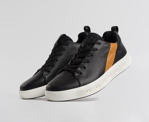 Ecco Biom Черные 45603