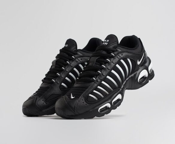 Nike Air Max Tailwind IV Черные 45729 Nike Air Max Tailwind IV Черные 45729